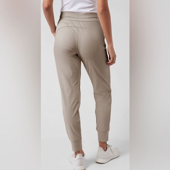 Athleta Headlands Hybrid Trek Jogger (6) - Picture 2 of 7